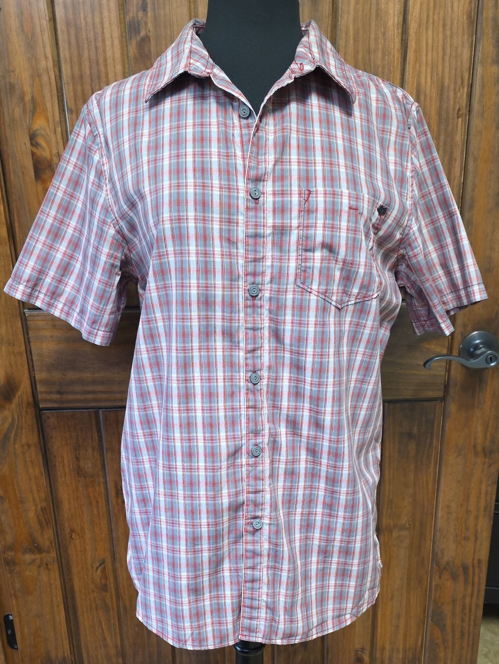 Fox Short Sleeve Plaid Button-Up Shirt - Size M